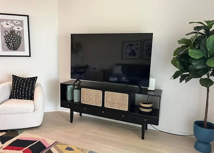 Saugatuck - 1 Bedroom - Sleeps 4